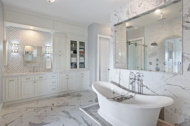 713 Laughing Dog CT, Leander, TX 78641