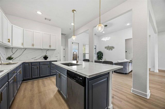 1477 Silverado Drive, Houston, TX 77077