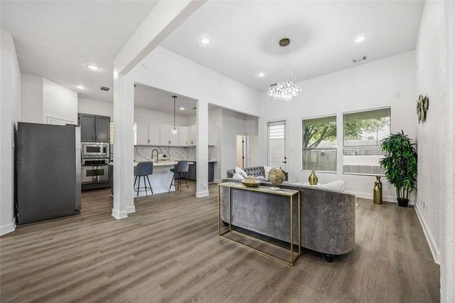 1477 Silverado Drive, Houston, TX 77077