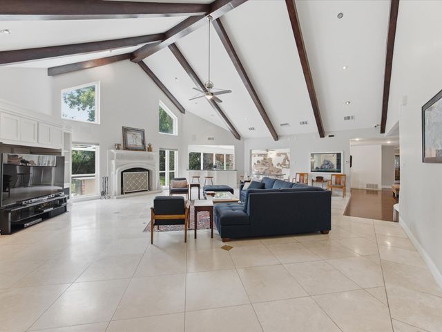 6160 Spring Valley Road, Dallas, TX 75254