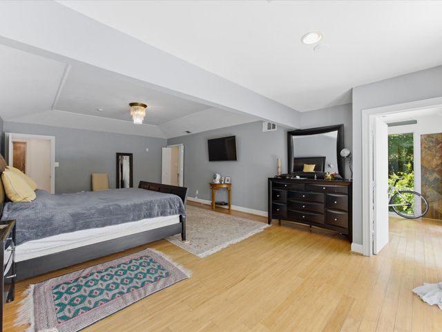 6160 Spring Valley Road, Dallas, TX 75254