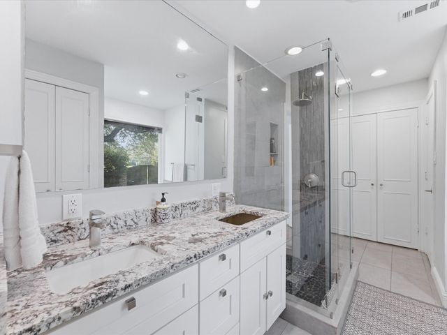 6160 Spring Valley Road, Dallas, TX 75254