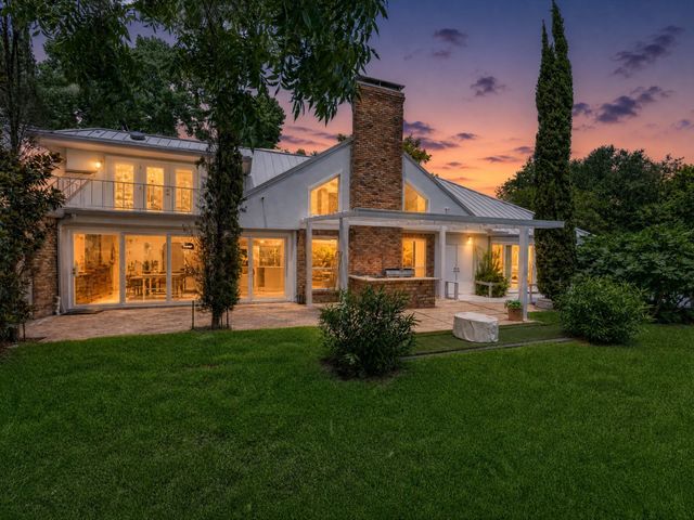 6160 Spring Valley Road, Dallas, TX 75254