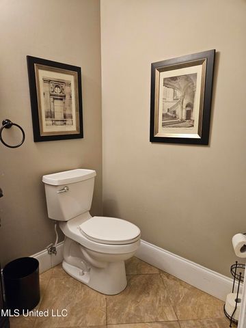 2598 Pass Road, B2, Biloxi, MS 39531