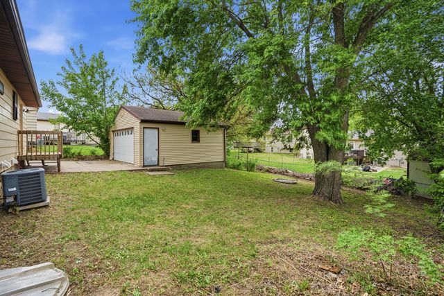 2603 W 55th Street, Davenport, IA 52806
