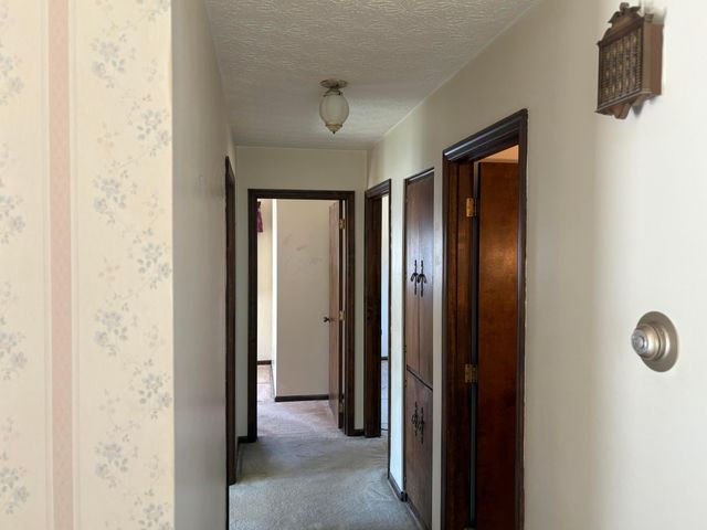 6890 Nocturne Road N, Reynoldsburg, OH 43068