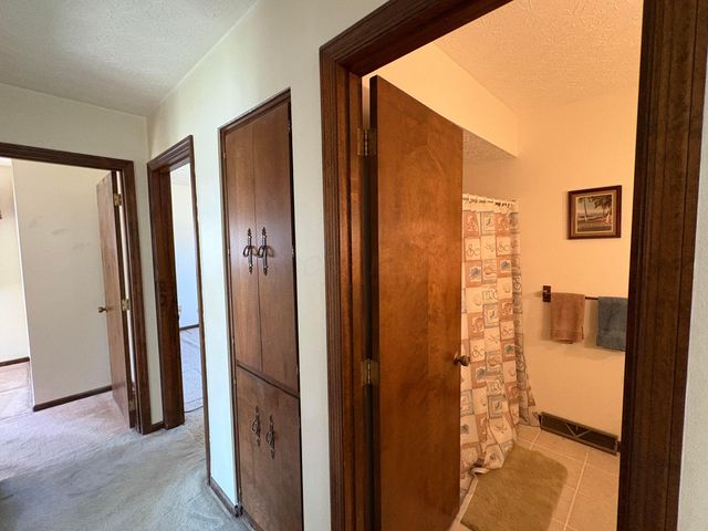 6890 Nocturne Road N, Reynoldsburg, OH 43068