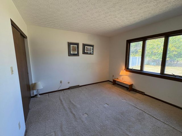 6890 Nocturne Road N, Reynoldsburg, OH 43068