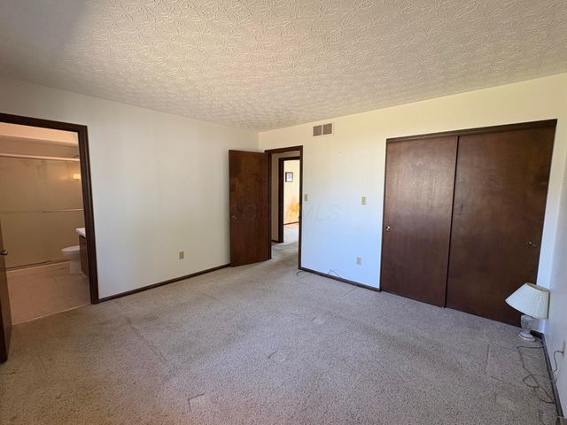 6890 Nocturne Road N, Reynoldsburg, OH 43068