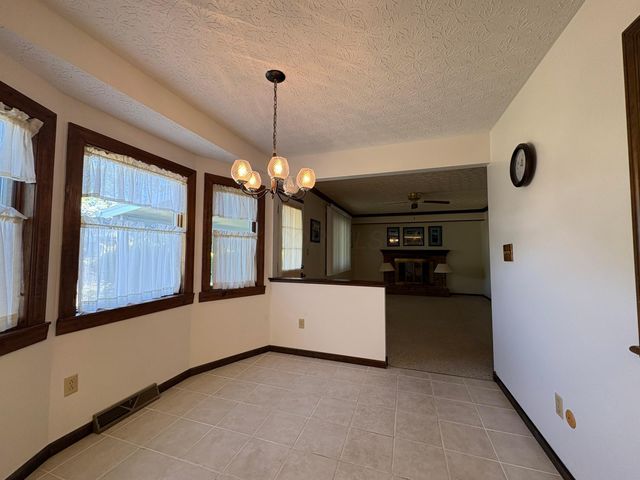 6890 Nocturne Road N, Reynoldsburg, OH 43068