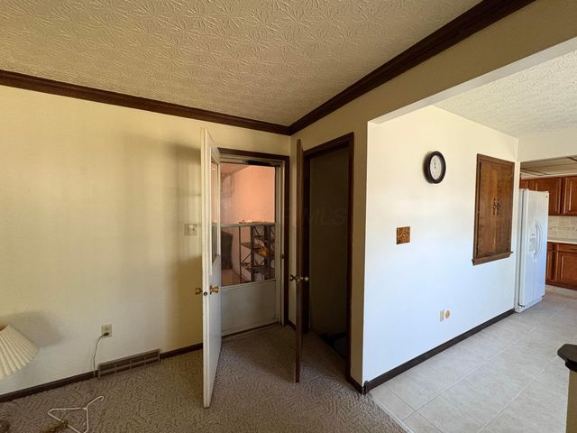 6890 Nocturne Road N, Reynoldsburg, OH 43068