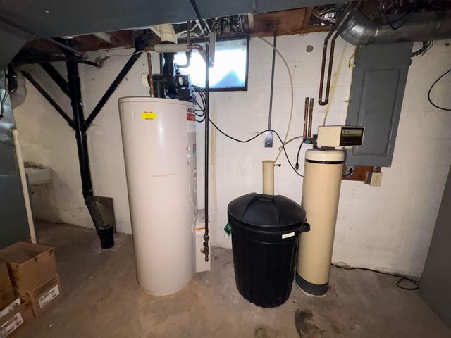 6890 Nocturne Road N, Reynoldsburg, OH 43068