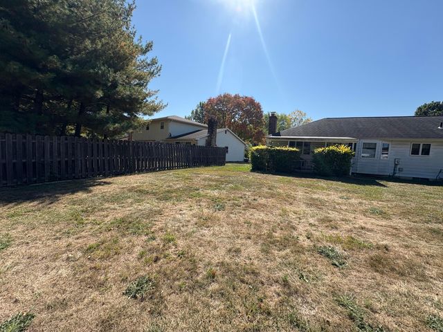 6890 Nocturne Road N, Reynoldsburg, OH 43068