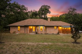 3548 Bent Oak Street E, Greenville, TX 75401