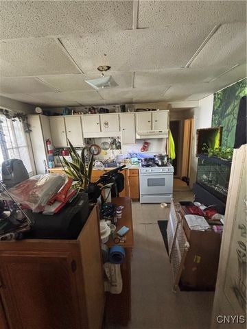 4 Lake Avenue, Auburn, NY 13021