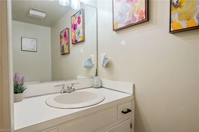 28 Mellon ST, Newport News, VA 23606