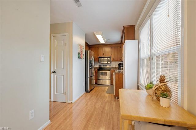 28 Mellon ST, Newport News, VA 23606