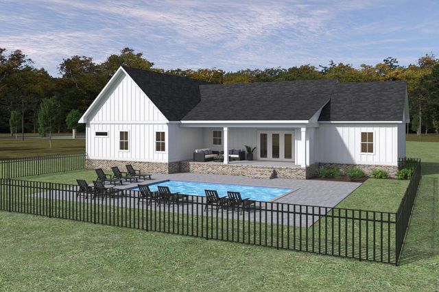 2453 Main St., Loris, SC 29569