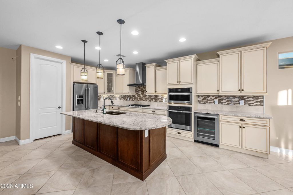 Image 12 of property listing at 5843 W VICTORY Court, Florence, AZ 85132