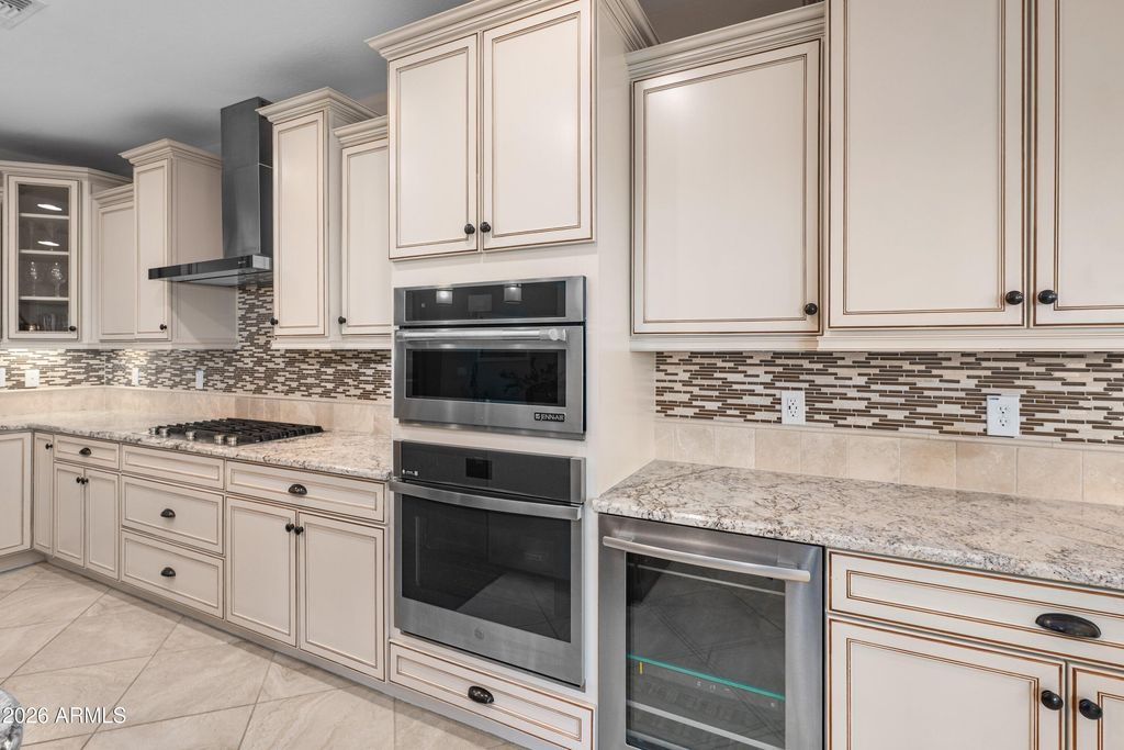 Image 13 of property listing at 5843 W VICTORY Court, Florence, AZ 85132