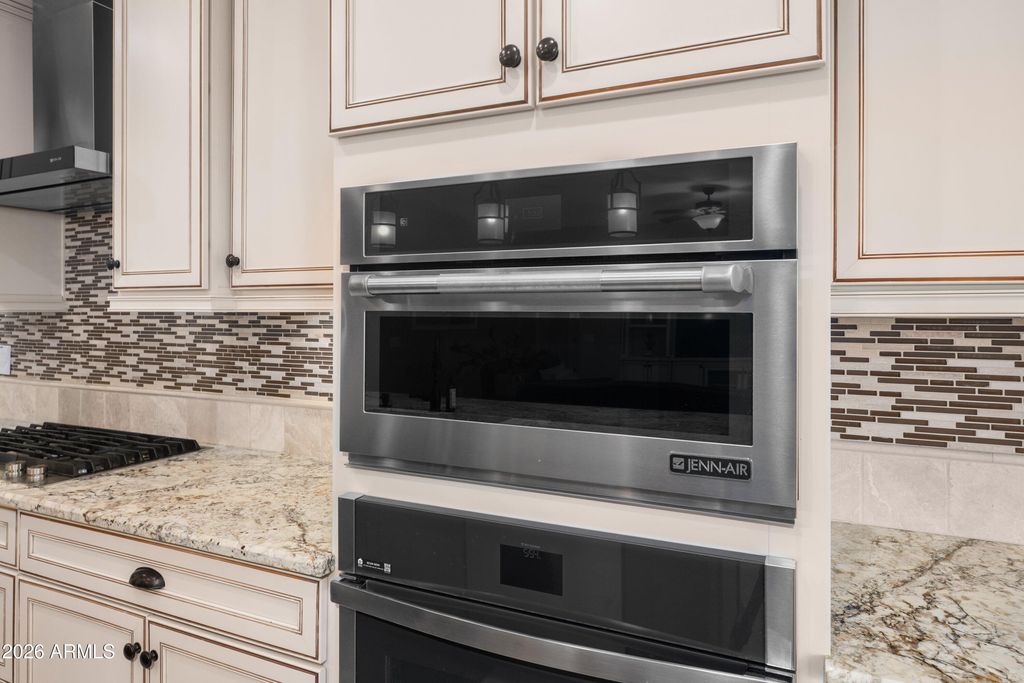 Image 14 of property listing at 5843 W VICTORY Court, Florence, AZ 85132