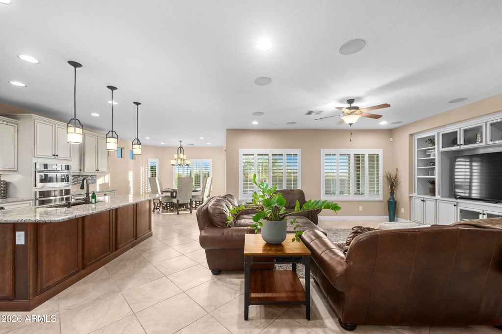 Image 20 of property listing at 5843 W VICTORY Court, Florence, AZ 85132