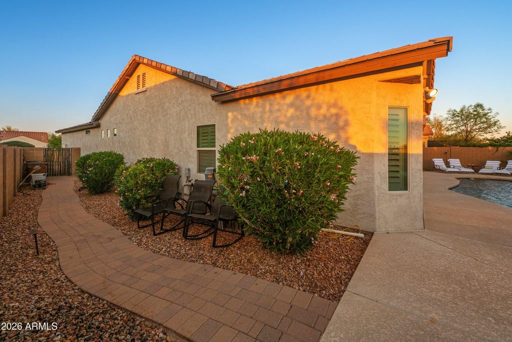 Image 31 of property listing at 5843 W VICTORY Court, Florence, AZ 85132
