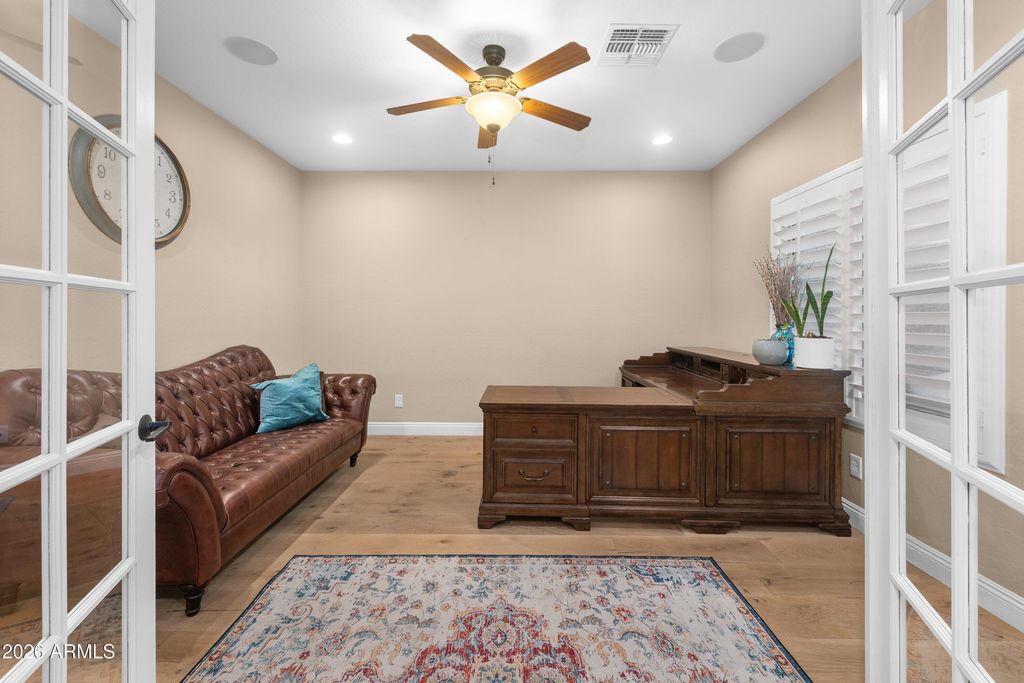 Image 8 of property listing at 5843 W VICTORY Court, Florence, AZ 85132