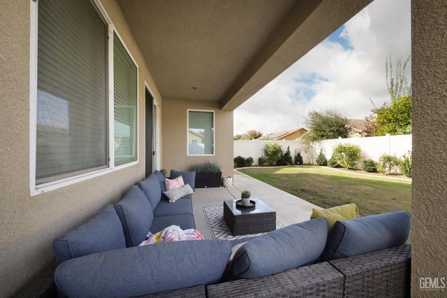 14612 Yellow Lupine Dr., Bakersfield, CA 93314