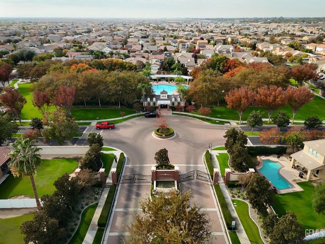 14612 Yellow Lupine Dr., Bakersfield, CA 93314