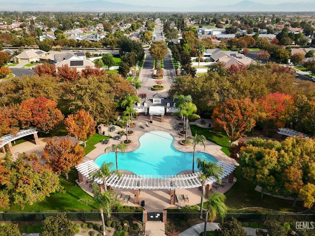 14612 Yellow Lupine Dr., Bakersfield, CA 93314