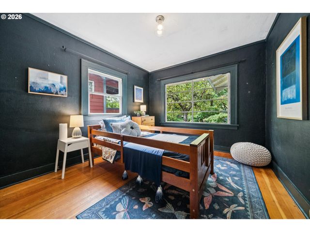1820 Se 43RD Ave, Portland, OR 97215