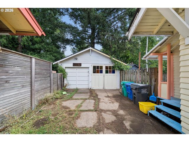 1820 Se 43RD Ave, Portland, OR 97215