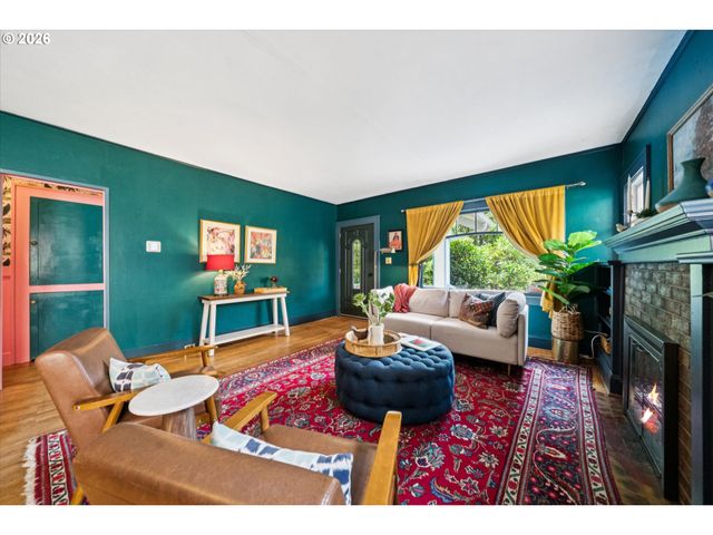 1820 Se 43RD Ave, Portland, OR 97215