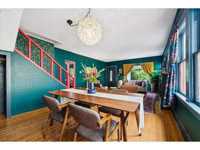 1820 Se 43RD Ave, Portland, OR 97215