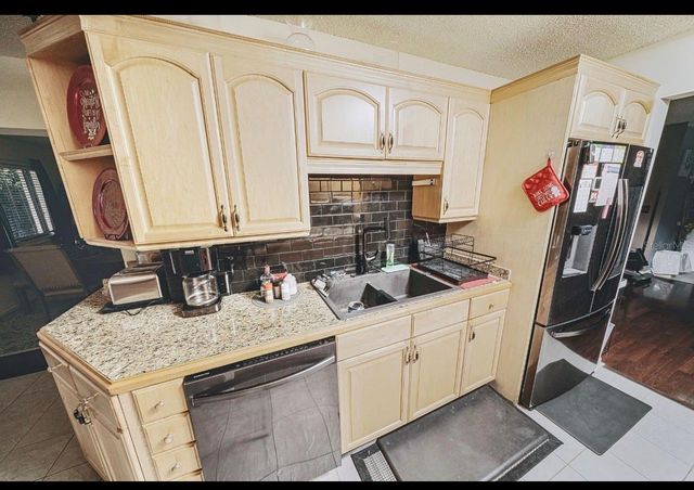 8140 TERRACE GARDEN DRIVE N 204, St Petersburg, FL 33709