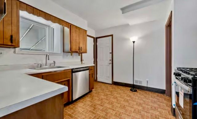 1419 Pacific Ave, Harrison Twp, PA 15065