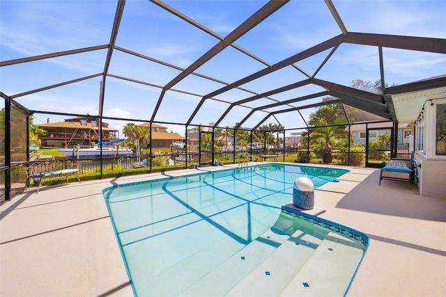 3800 BEACH DRIVE SE, St Petersburg, FL 33705
