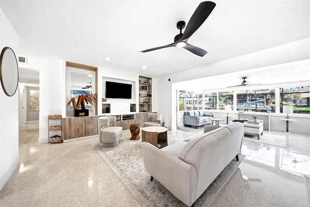 3800 BEACH DRIVE SE, St Petersburg, FL 33705