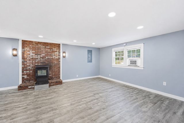 112 Walker Road, Shirley, MA 01464