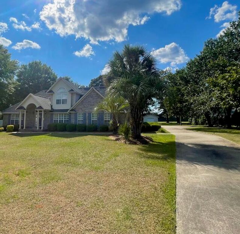 1745 Hideaway Drive, Sumter, SC 29154