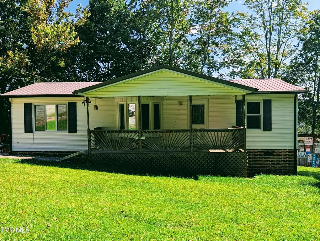 188 Boggs Hill Hill, Clintwood, VA 24228