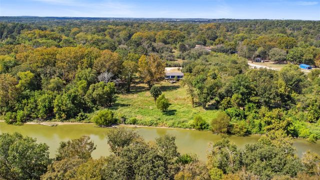 253 Fishermans Trail, Huntsville, TX 77320