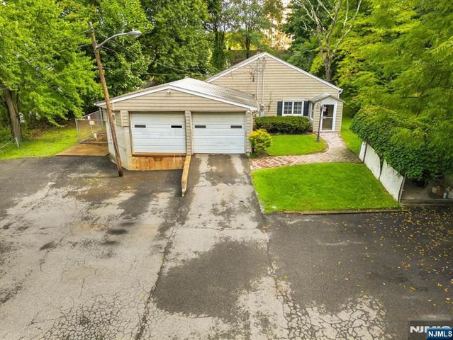 113 Harrison Avenue, Roseland, NJ 07068