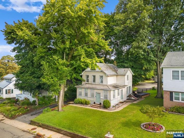 113 Harrison Avenue, Roseland, NJ 07068