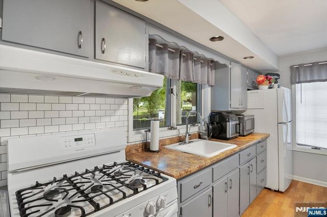 113 Harrison Avenue, Roseland, NJ 07068