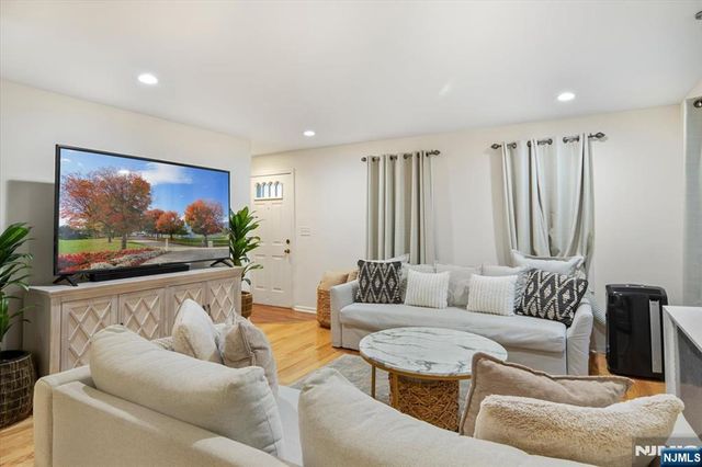 113 Harrison Avenue, Roseland, NJ 07068