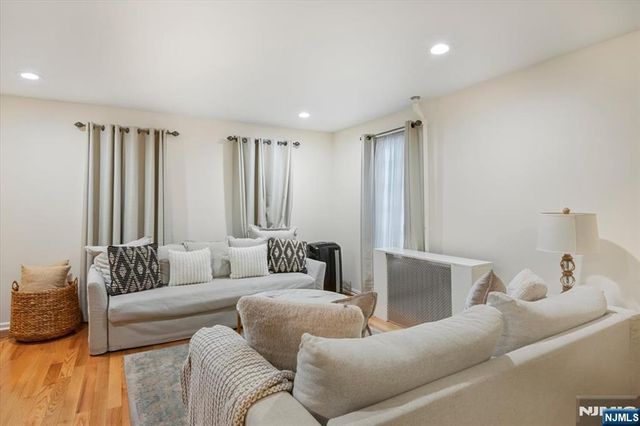 113 Harrison Avenue, Roseland, NJ 07068