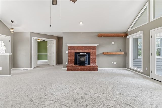 11 Mcmanigal Lane, Bella Vista, AR 72715