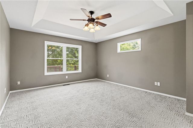 11 Mcmanigal Lane, Bella Vista, AR 72715